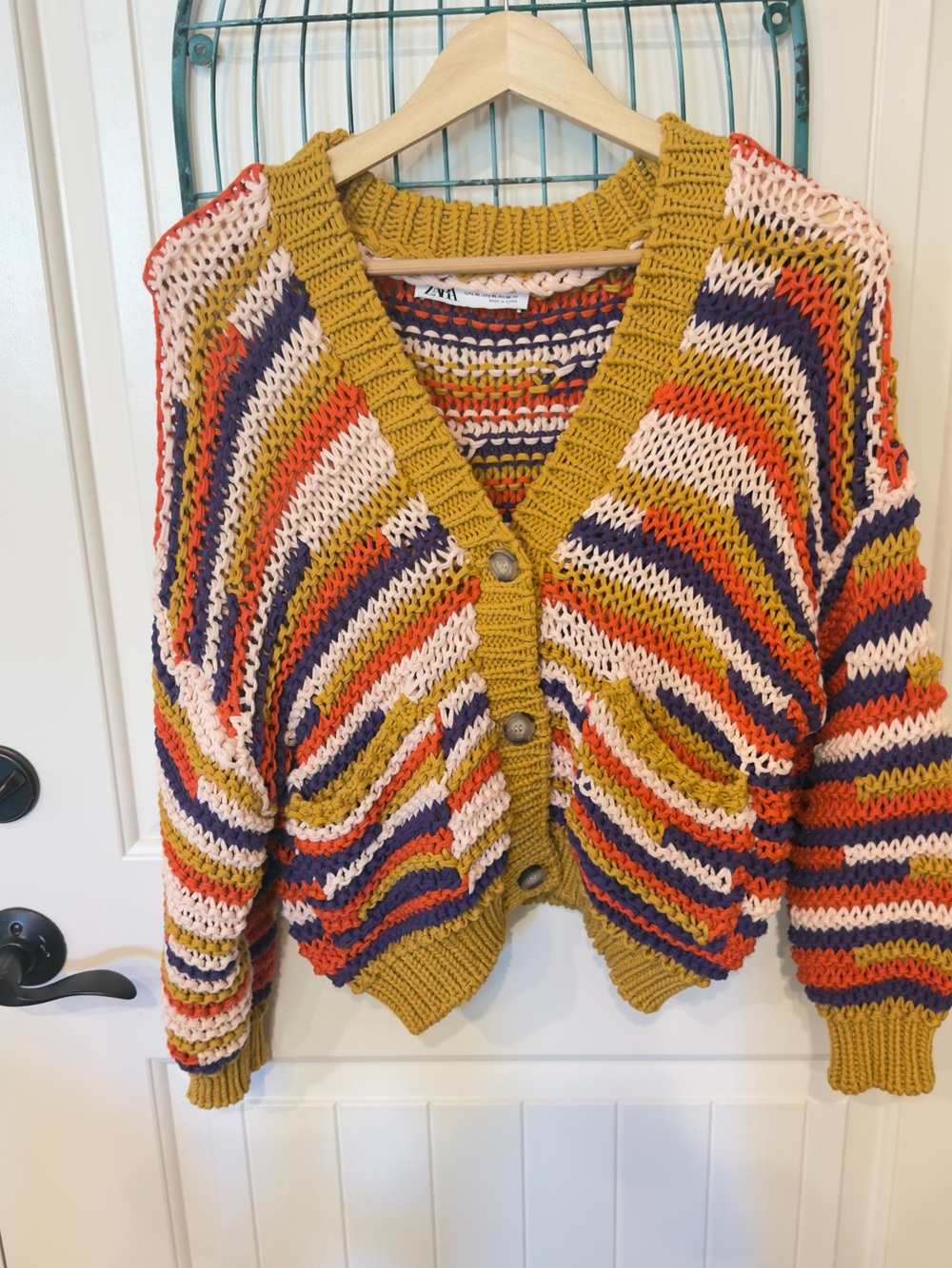 ZARA Chunky Crop Knit Multicolor Cardigan L/XL Button Front Statement 
Sweater - Picture 4 of 6